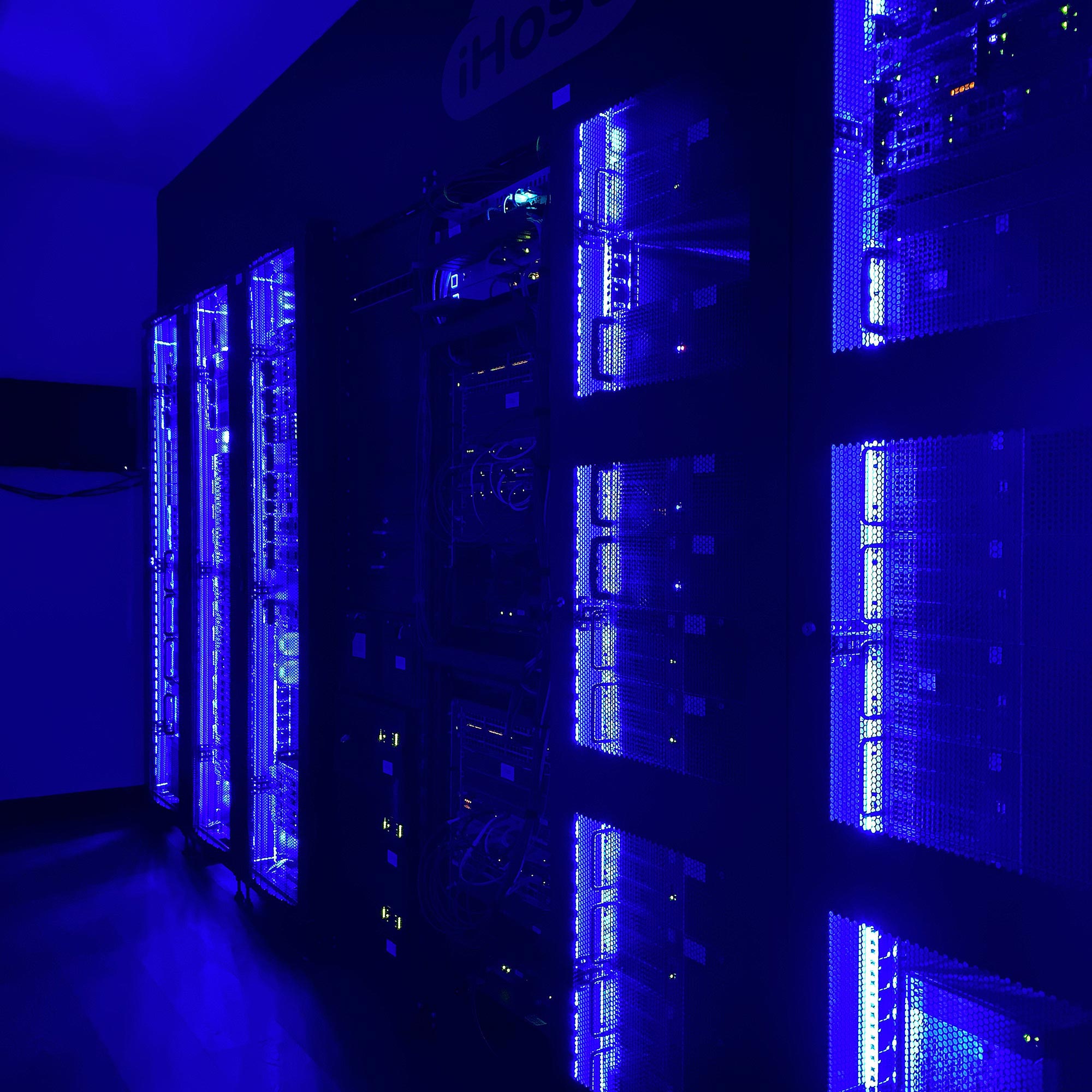 iHost LUX Datacenter est. 2018